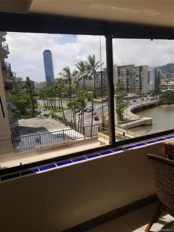 A Cozy At Waikiki